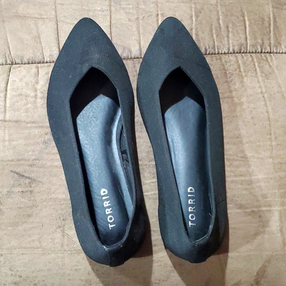 Torrid knit point toe flats 9 wide